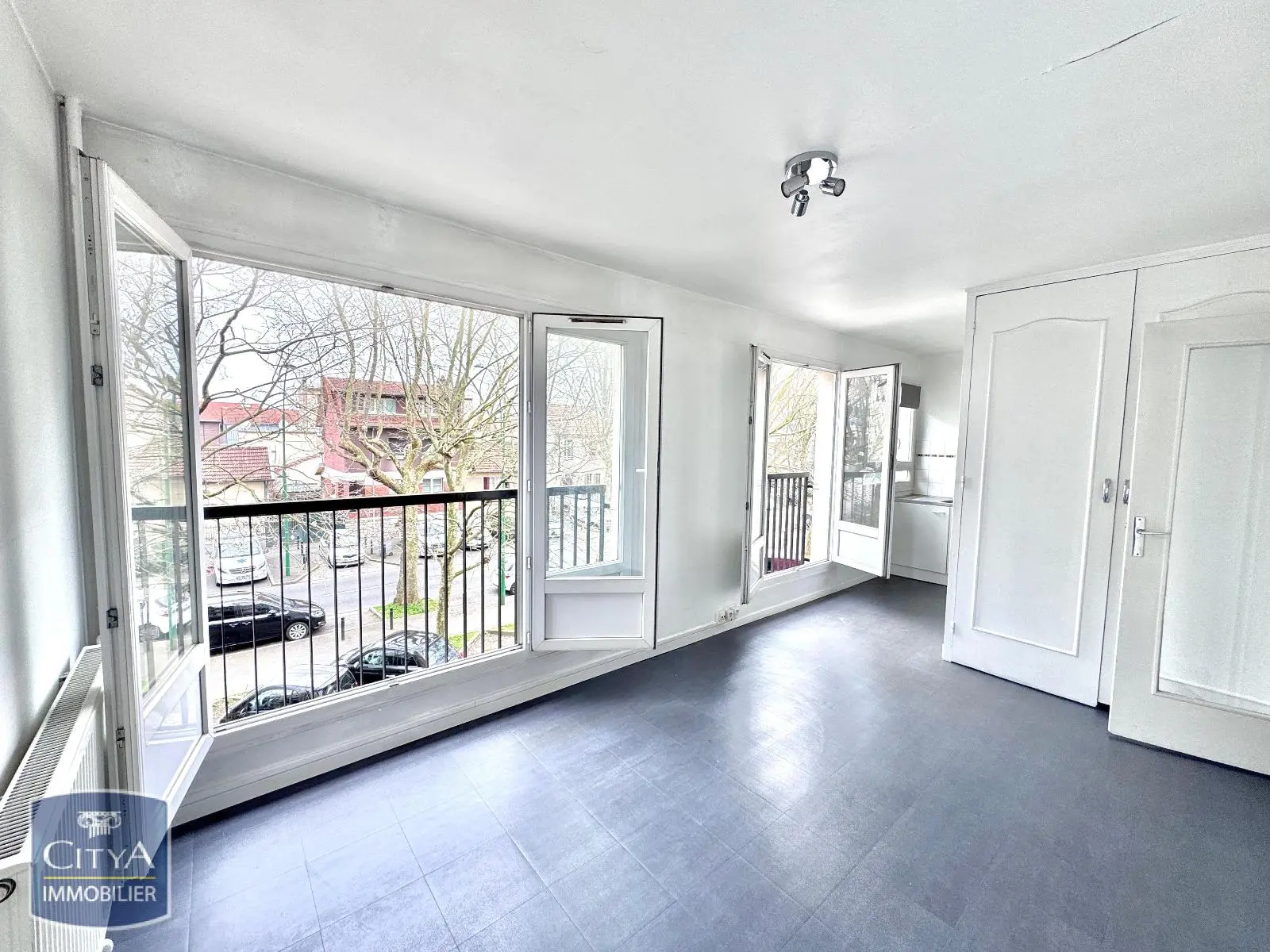 Photo 1 Appartement 1 pièce 24.88m²