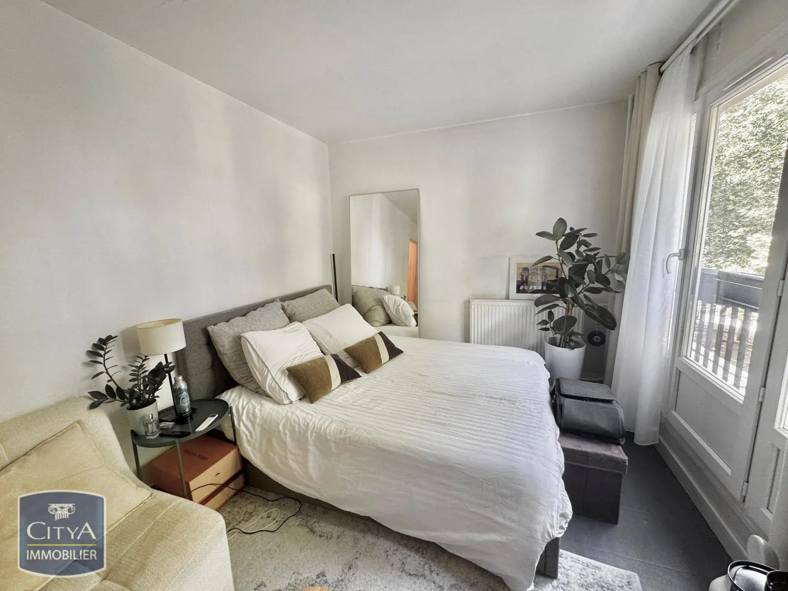 Photo 2 Appartement 1 pièce 28m²