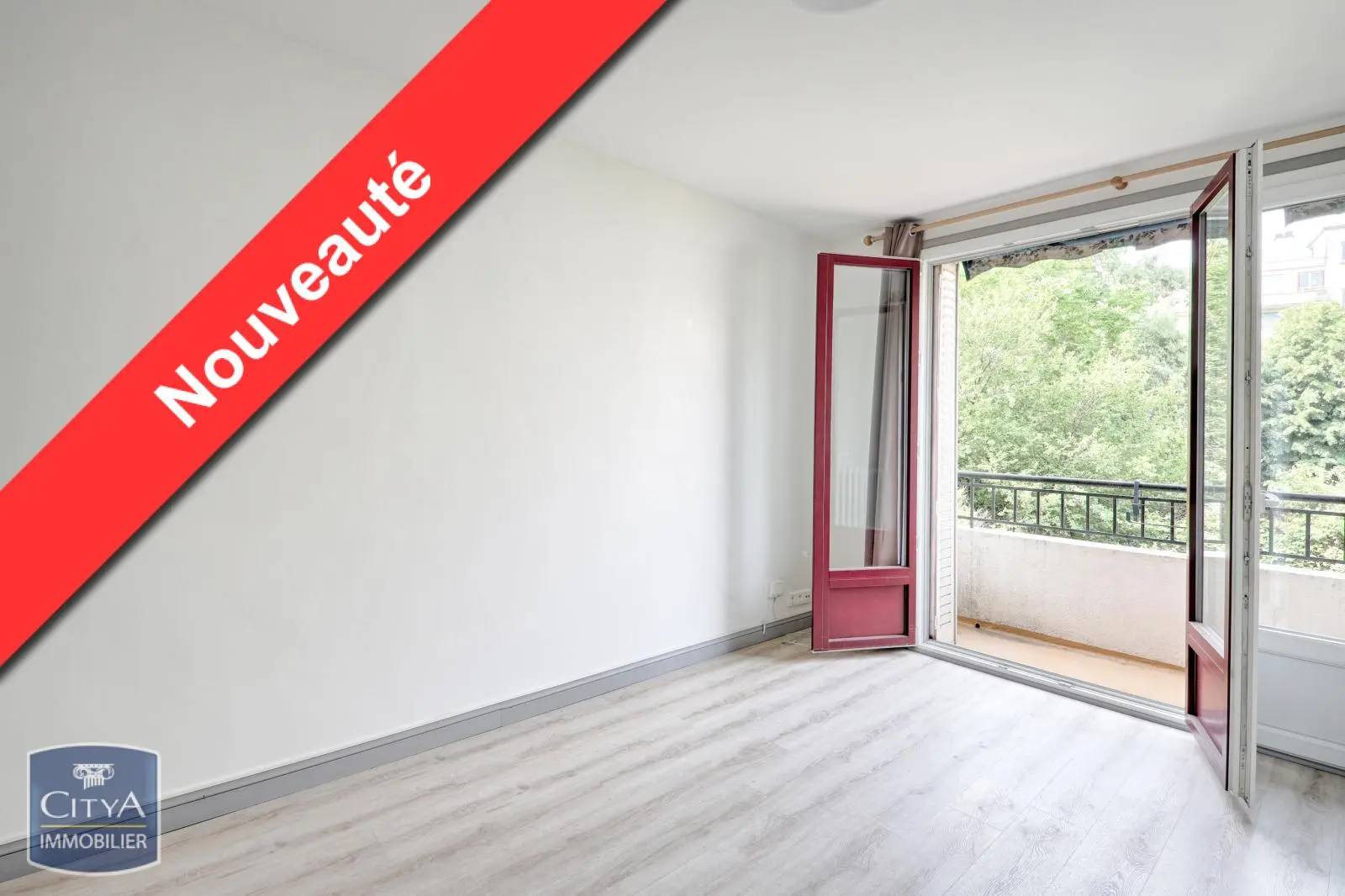 Photo 1 Appartement 1 pièce 33.71m²