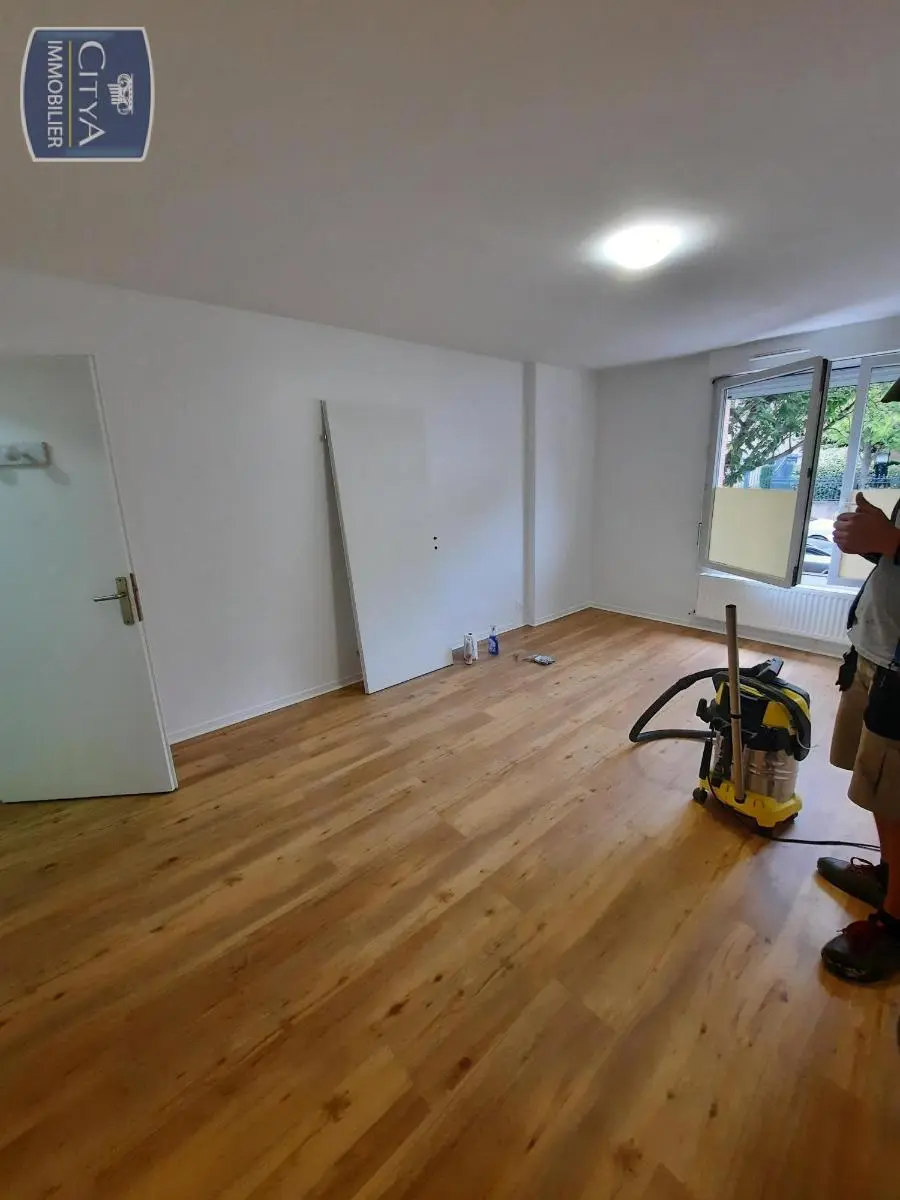 Photo 2 Appartement 1 pièce 27.25m²