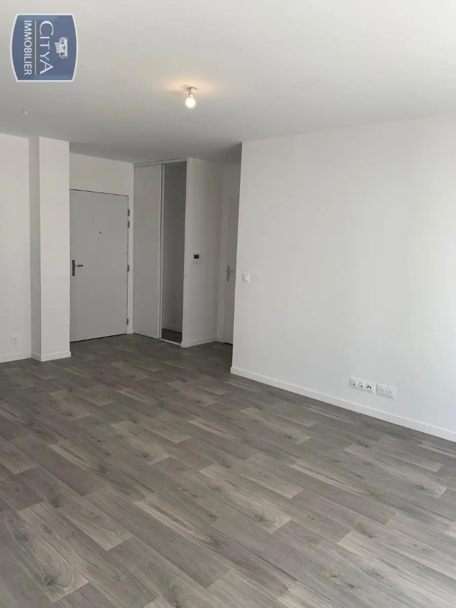Brie-Comte-Robert (77170) Appartement 2 pièces 43.57m² photo 2