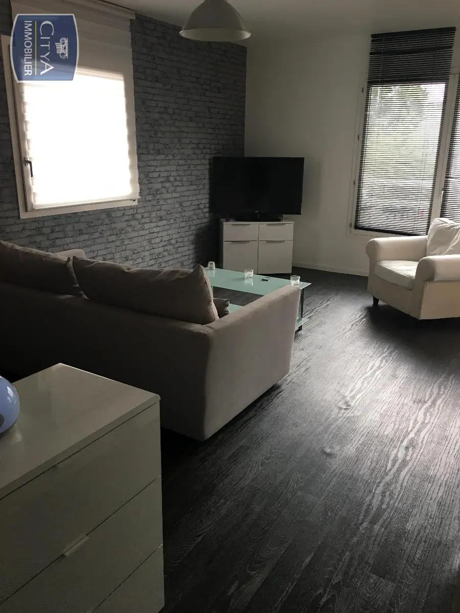 Photo 2 Appartement 1 pièce 30.57m²