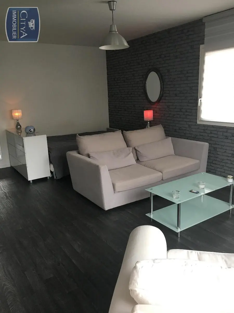 Photo 1 Appartement 1 pièce 30.57m²