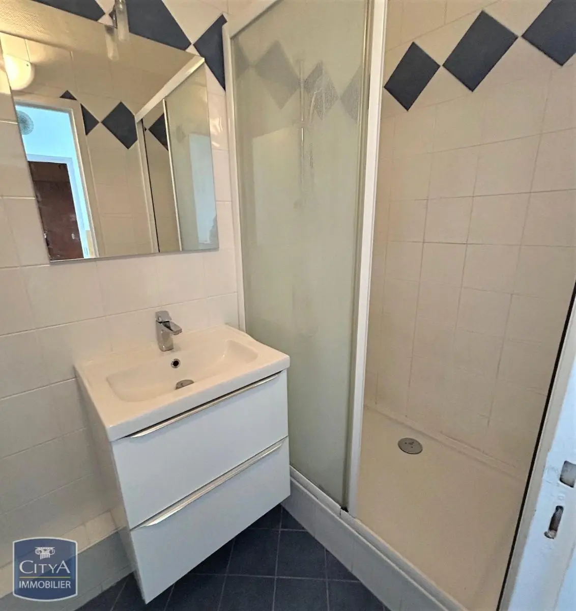 Photo 3 Appartement 1 pièce 27.5m²