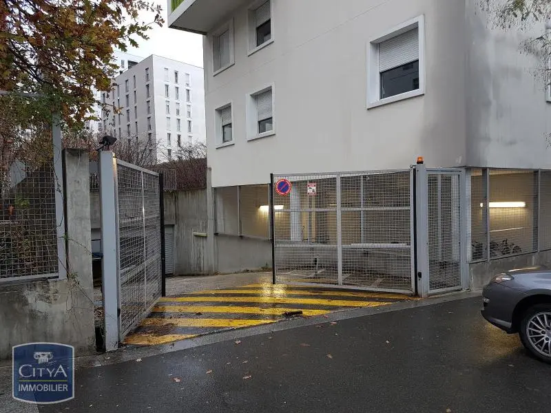 Photo 3 Parking 12m²