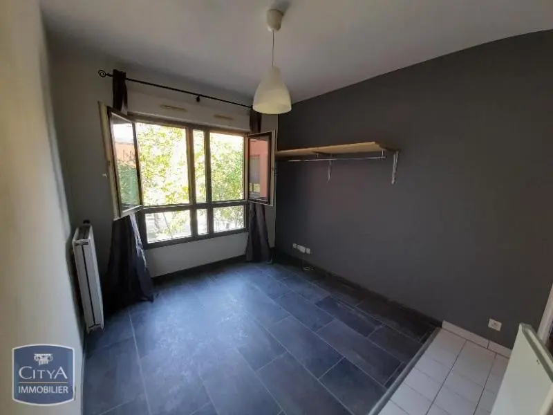 Photo 2 Appartement 1 pièce 13.98m²