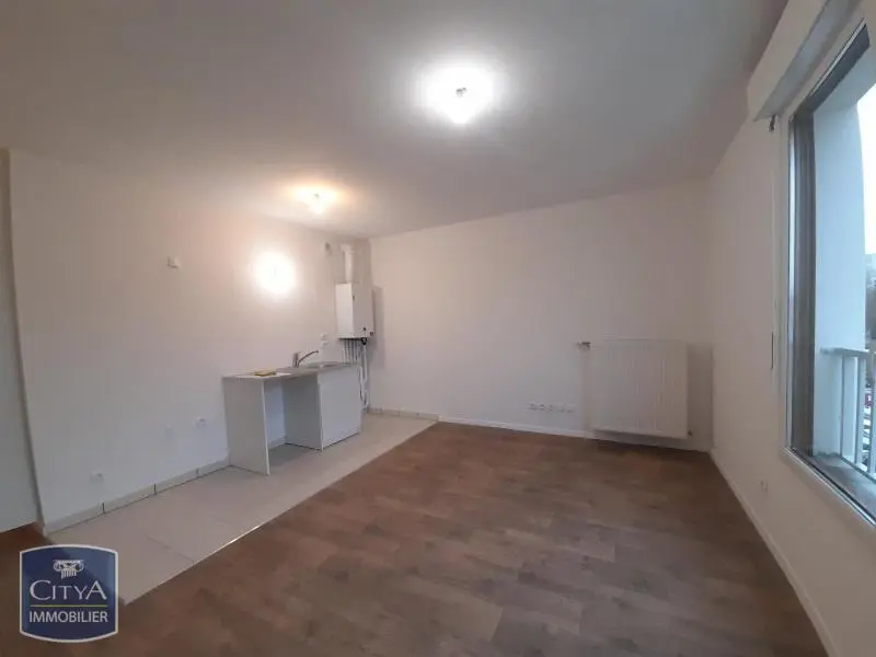 Photo 2 Appartement 1 pièce 26.8m²