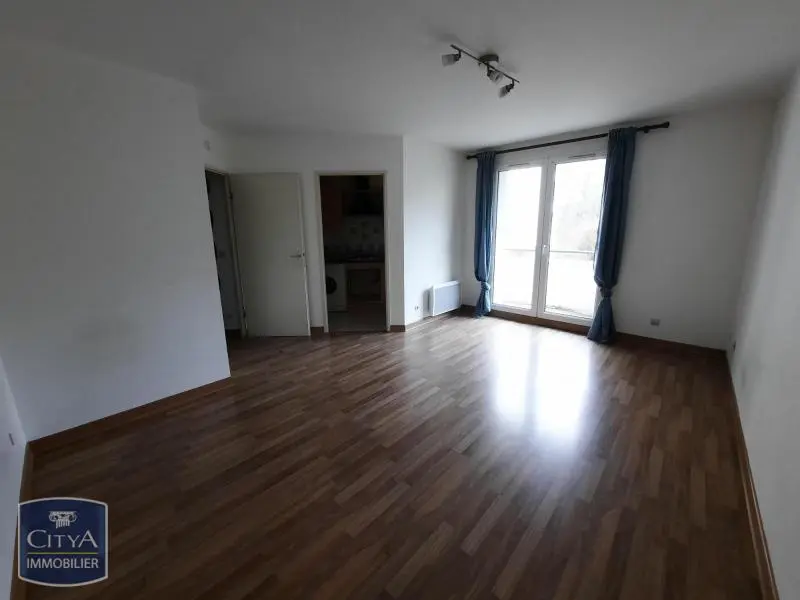 Photo 1 Appartement 1 pièce 28.04m²
