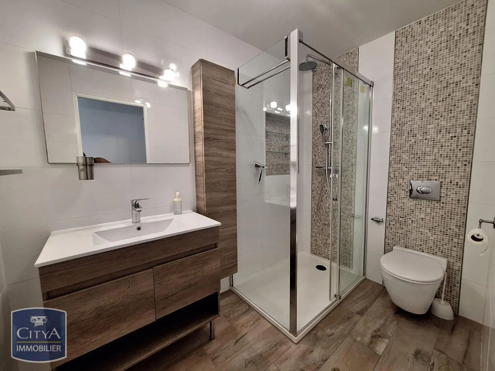 Photo 11 Maison 8 pièces 190.68m²