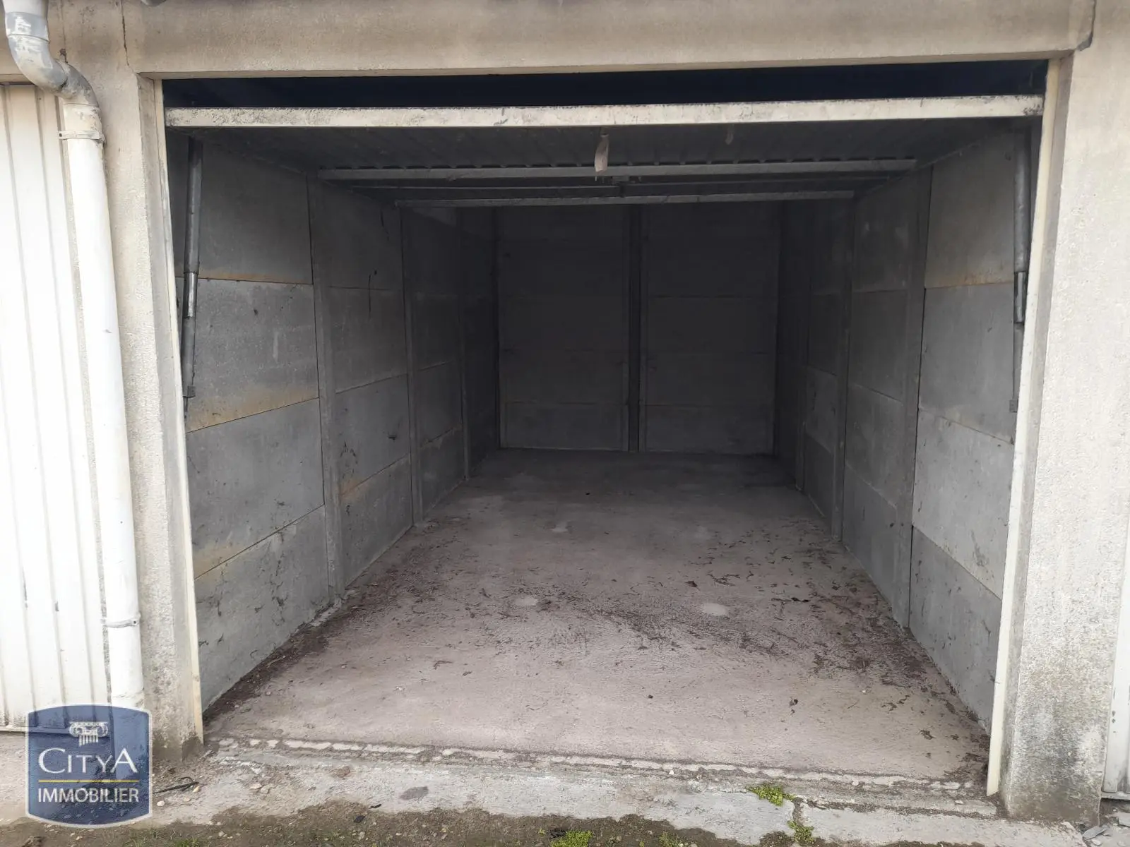 Photo 1 Parking 12m²