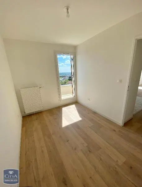 Photo 2 Appartement 4 pièces 76.81m²