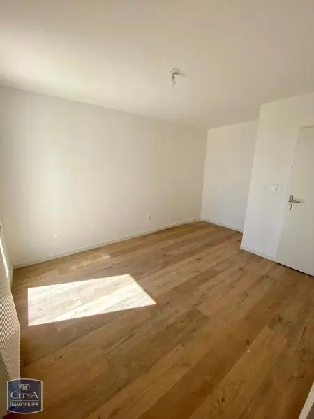 Photo 3 Appartement 4 pièces 76.81m²