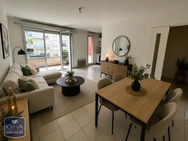 Appartement 3 pièces 63 m² · à Corbeil-Essonnes · 62,5 m² · 860 €/mois