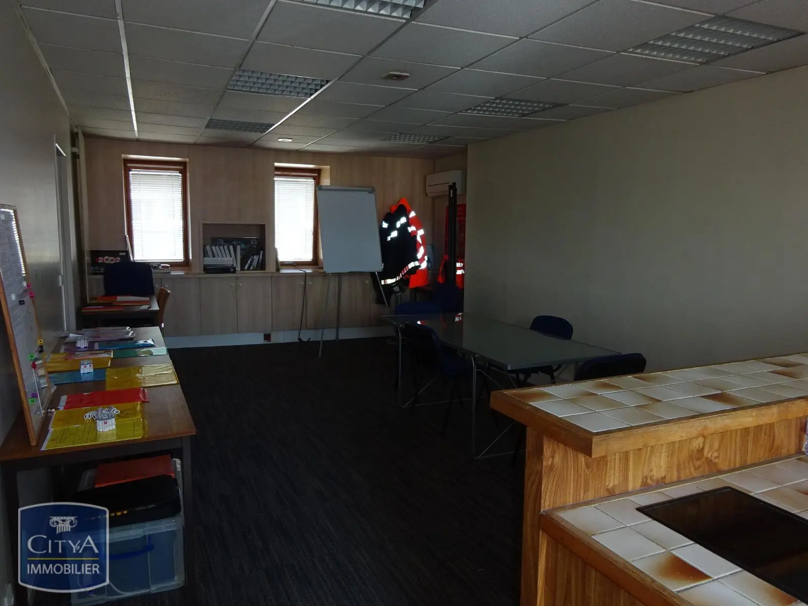 Photo 1 Local Professionnel 2 pièces 66m²