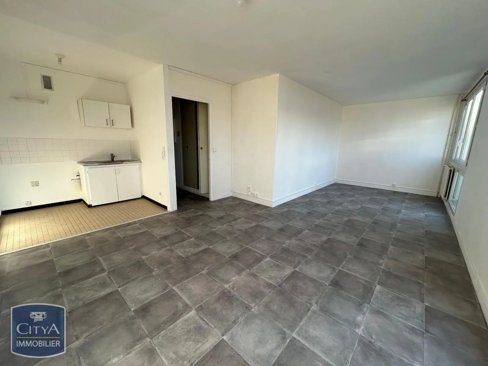 Photo 3 Appartement 1 pièce 36.76m²