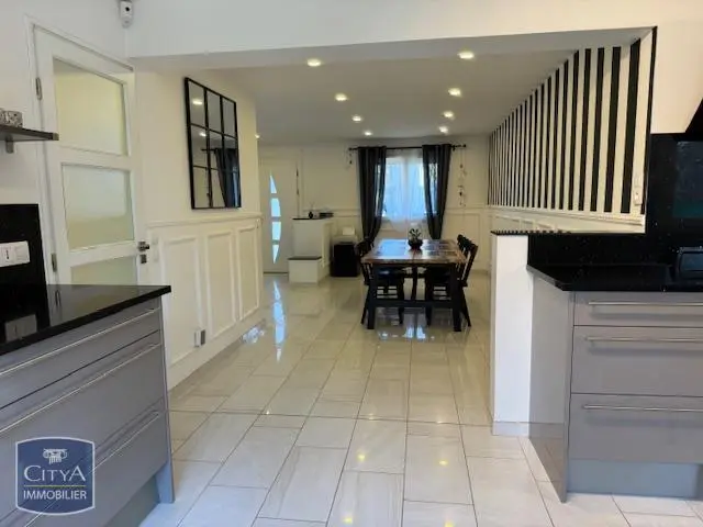 Photo 3 Maison 8 pièces 190.68m²
