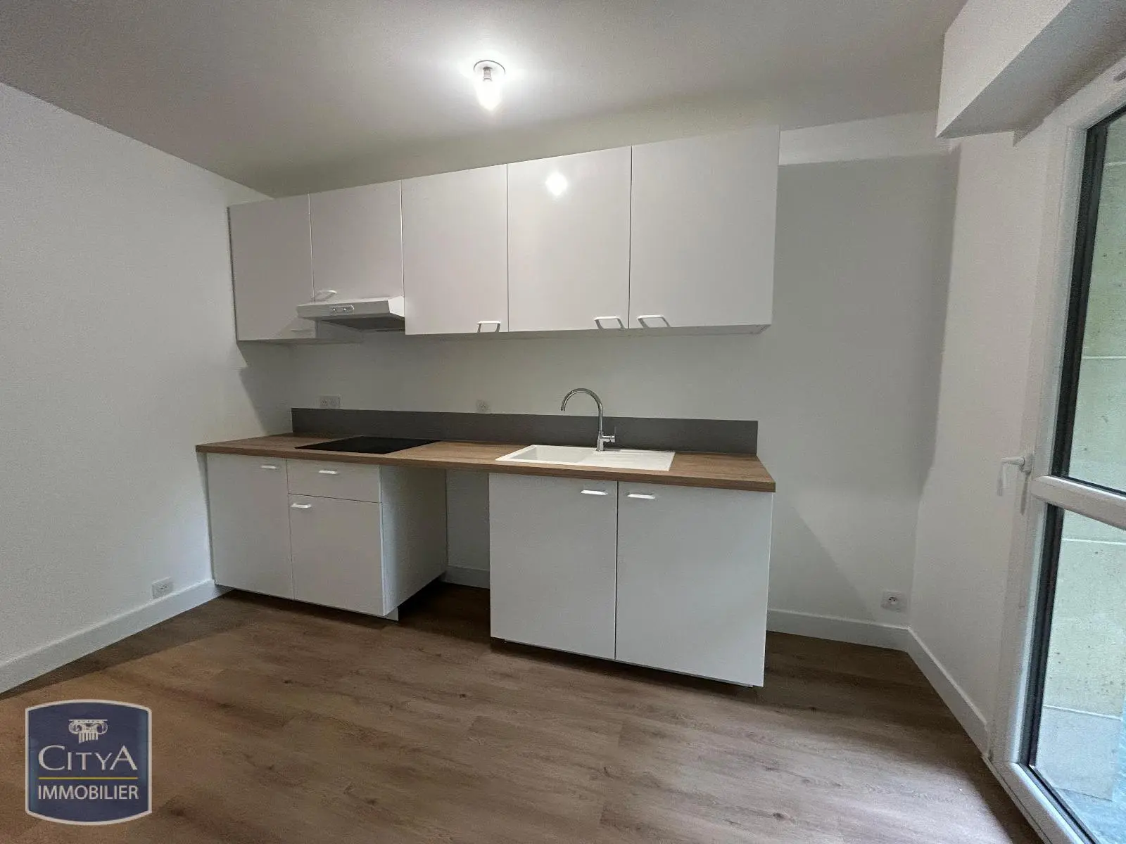Photo 1 Appartement 1 pièce 29.98m²