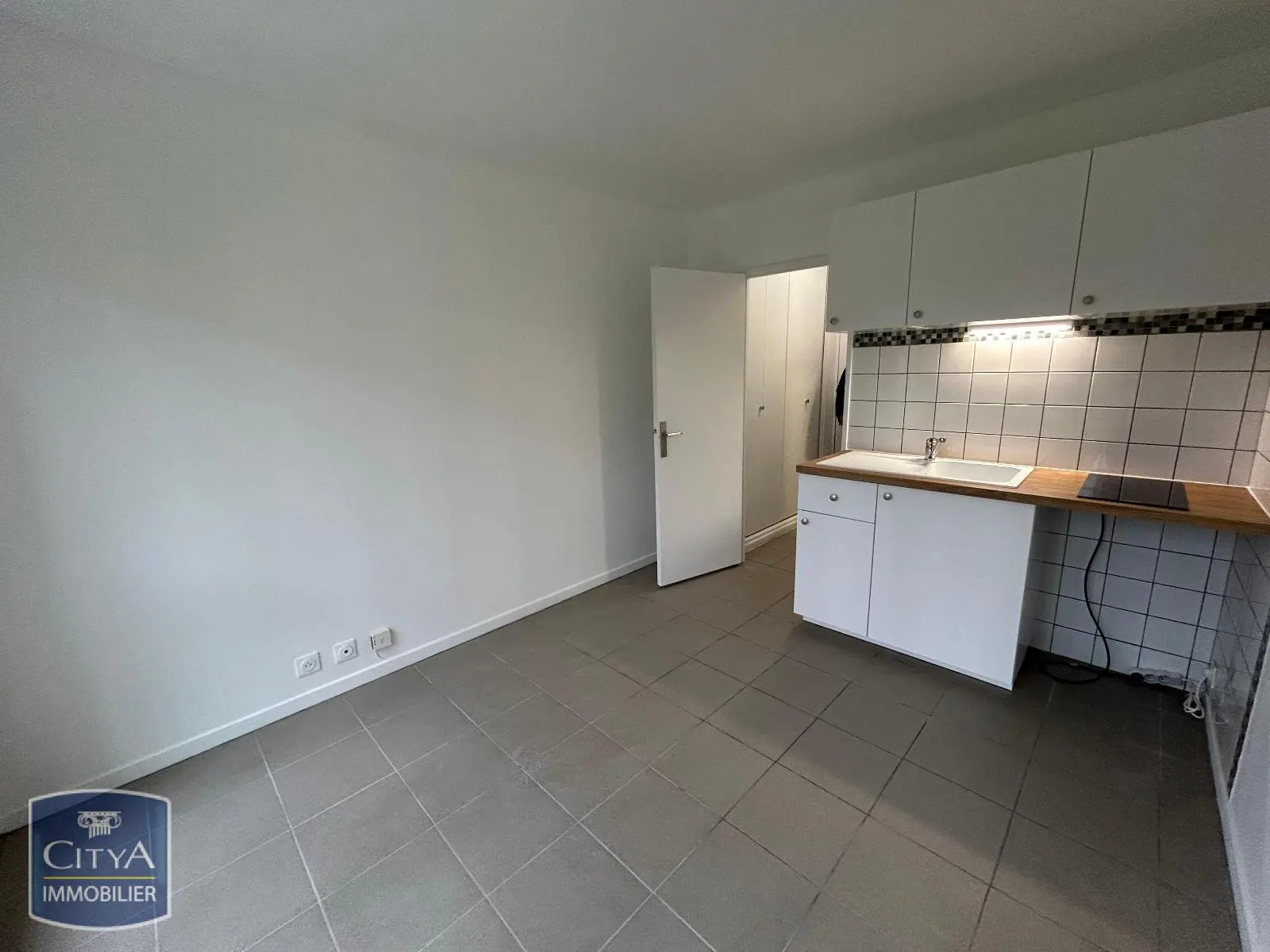 Photo 3 Appartement 1 pièce 14.57m²