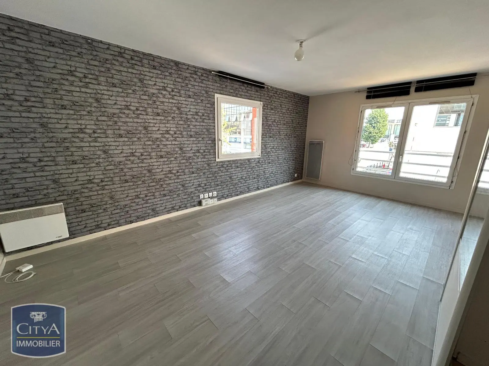 Photo 2 Appartement 1 pièce 30.57m²