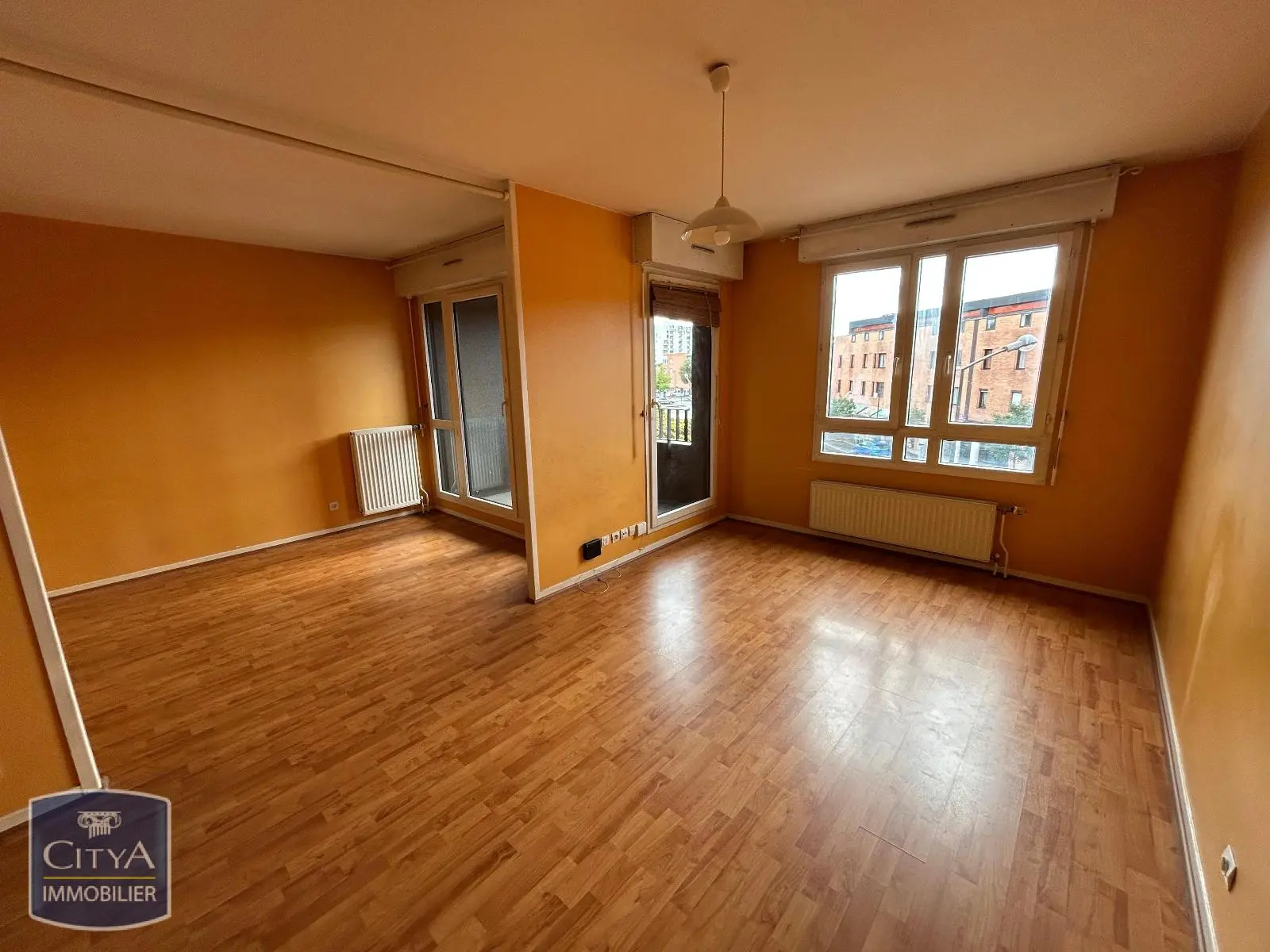 Photo 1 Appartement 1 pièce 33.86m²