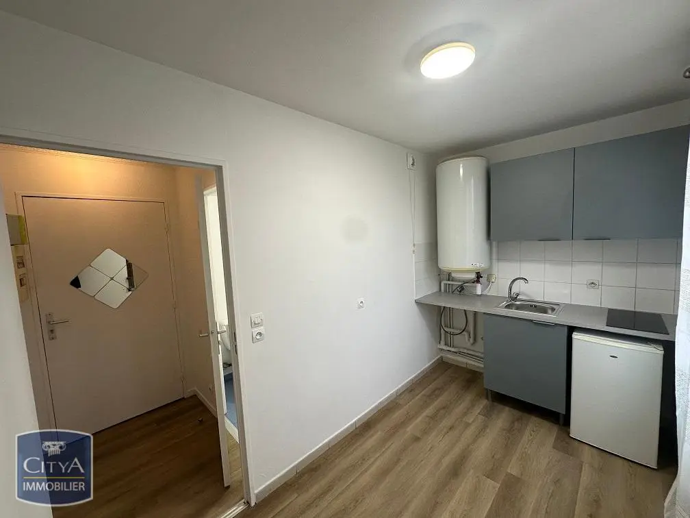 Photo 1 Appartement 1 pièce 28.86m²
