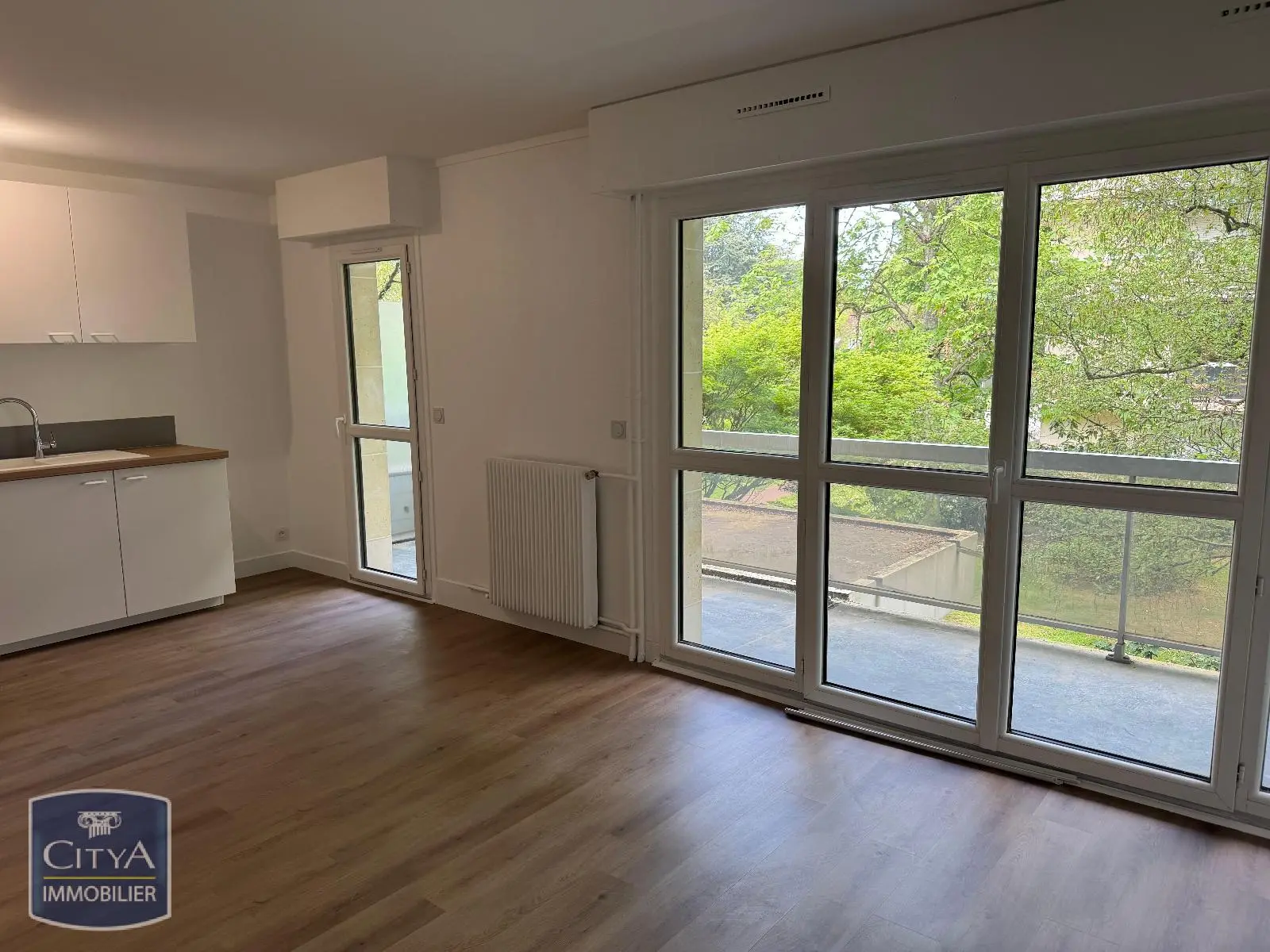 Photo 2 Appartement 1 pièce 29.98m²