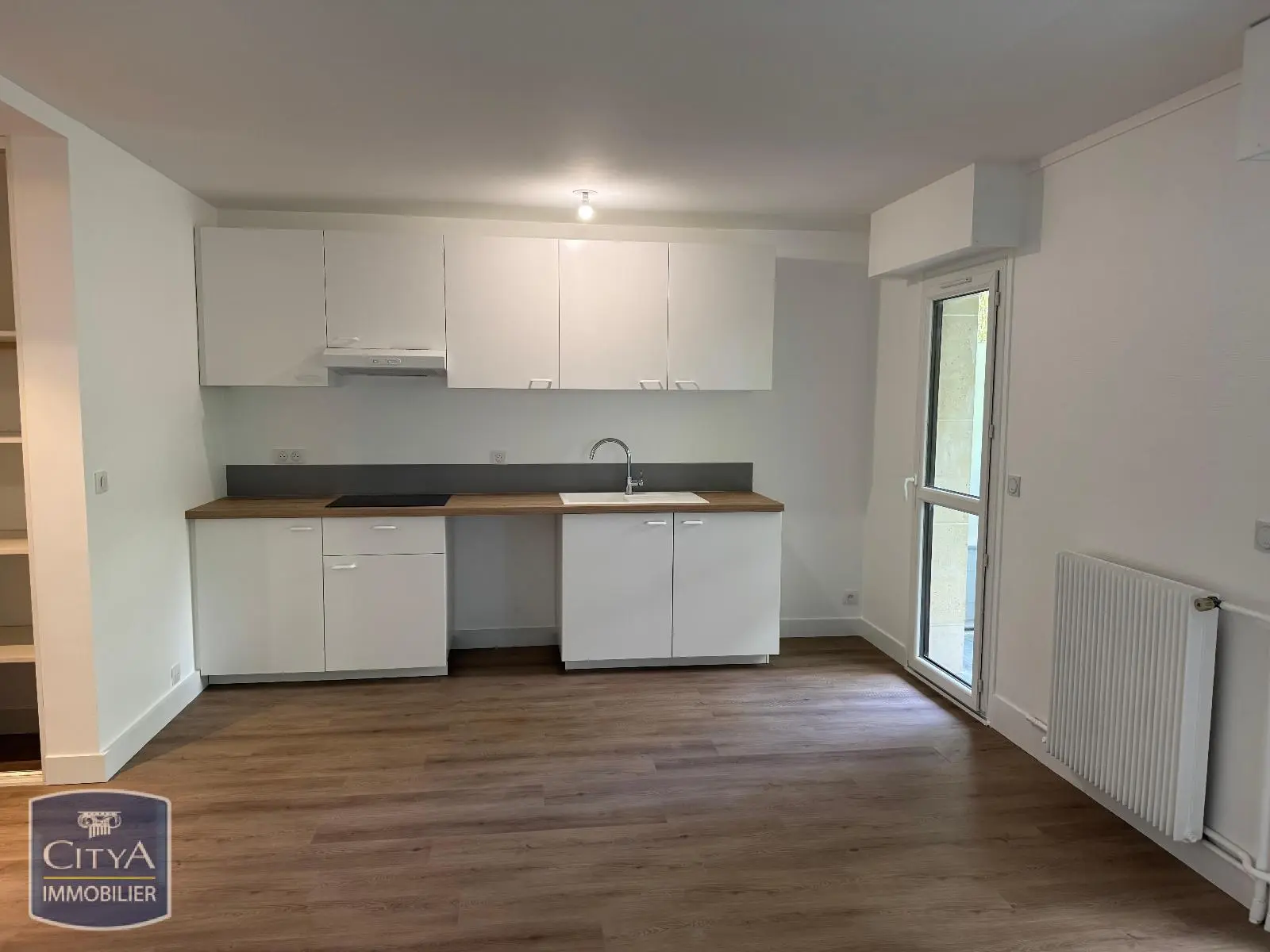 Photo 1 Appartement 1 pièce 29.98m²