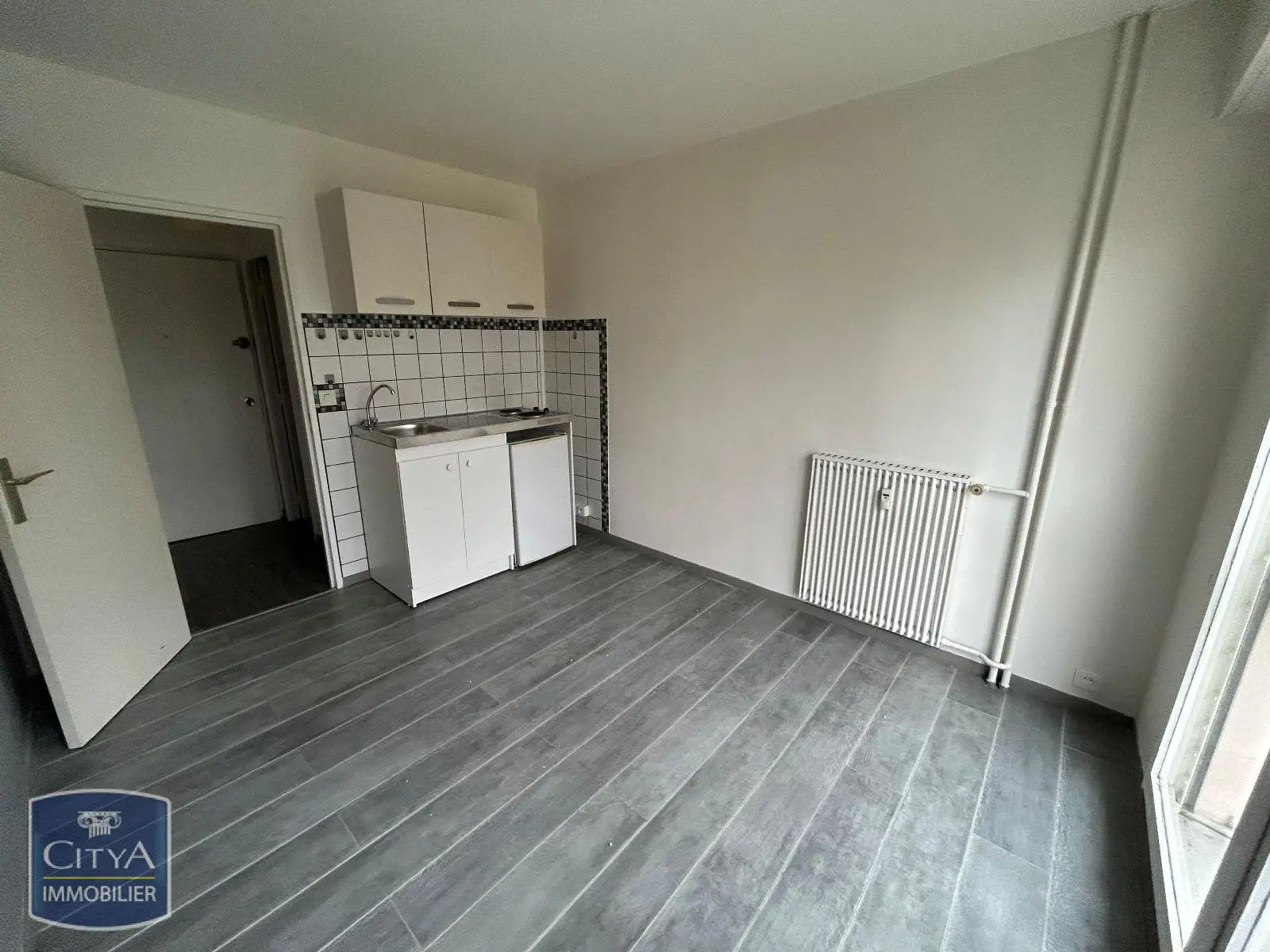 Photo 1 Appartement 1 pièce 14.75m²