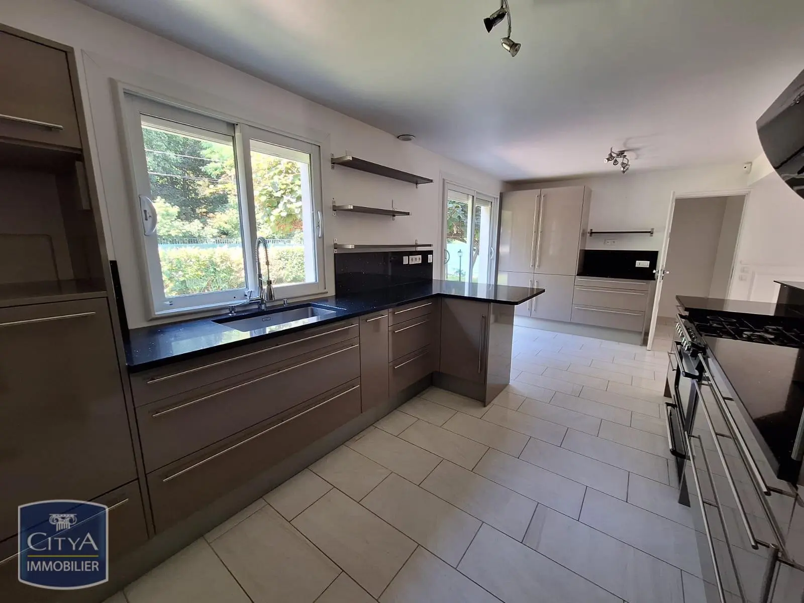 Photo 5 Maison 8 pièces 190.68m²