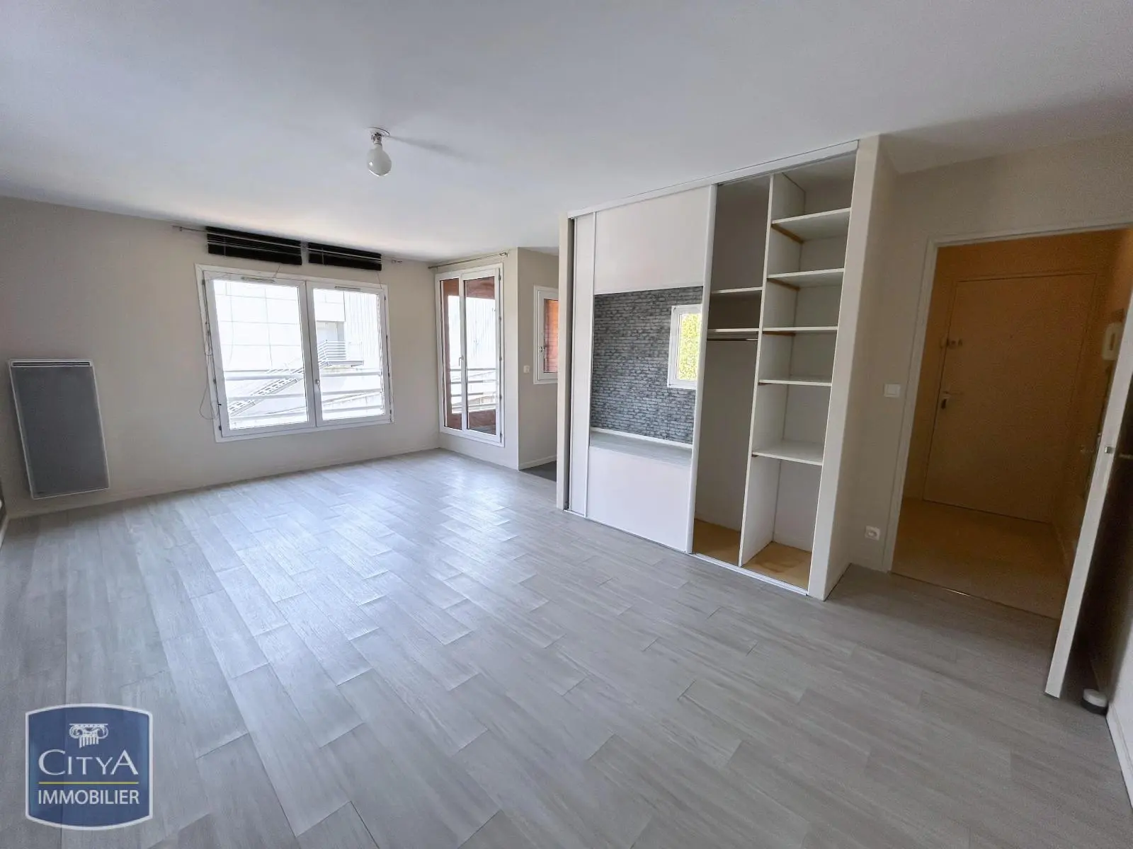 Photo 3 Appartement 1 pièce 30.57m²