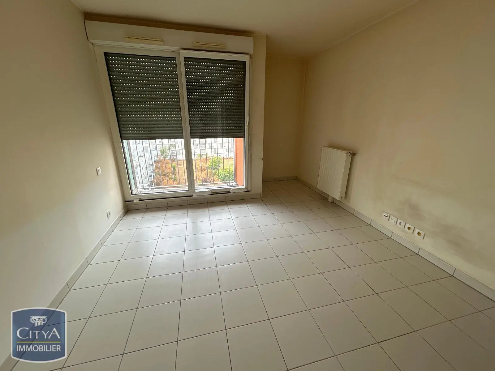 Photo 1 Appartement 1 pièce 27.31m²