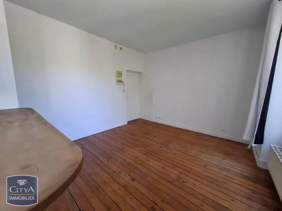 Photo 2 Appartement 1 pièce 27.97m²