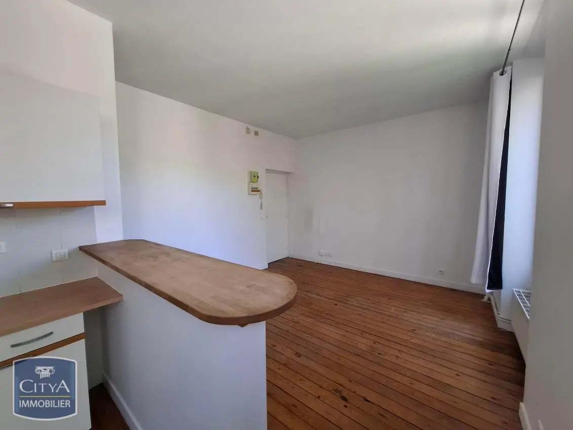 Photo 3 Appartement 1 pièce 27.97m²