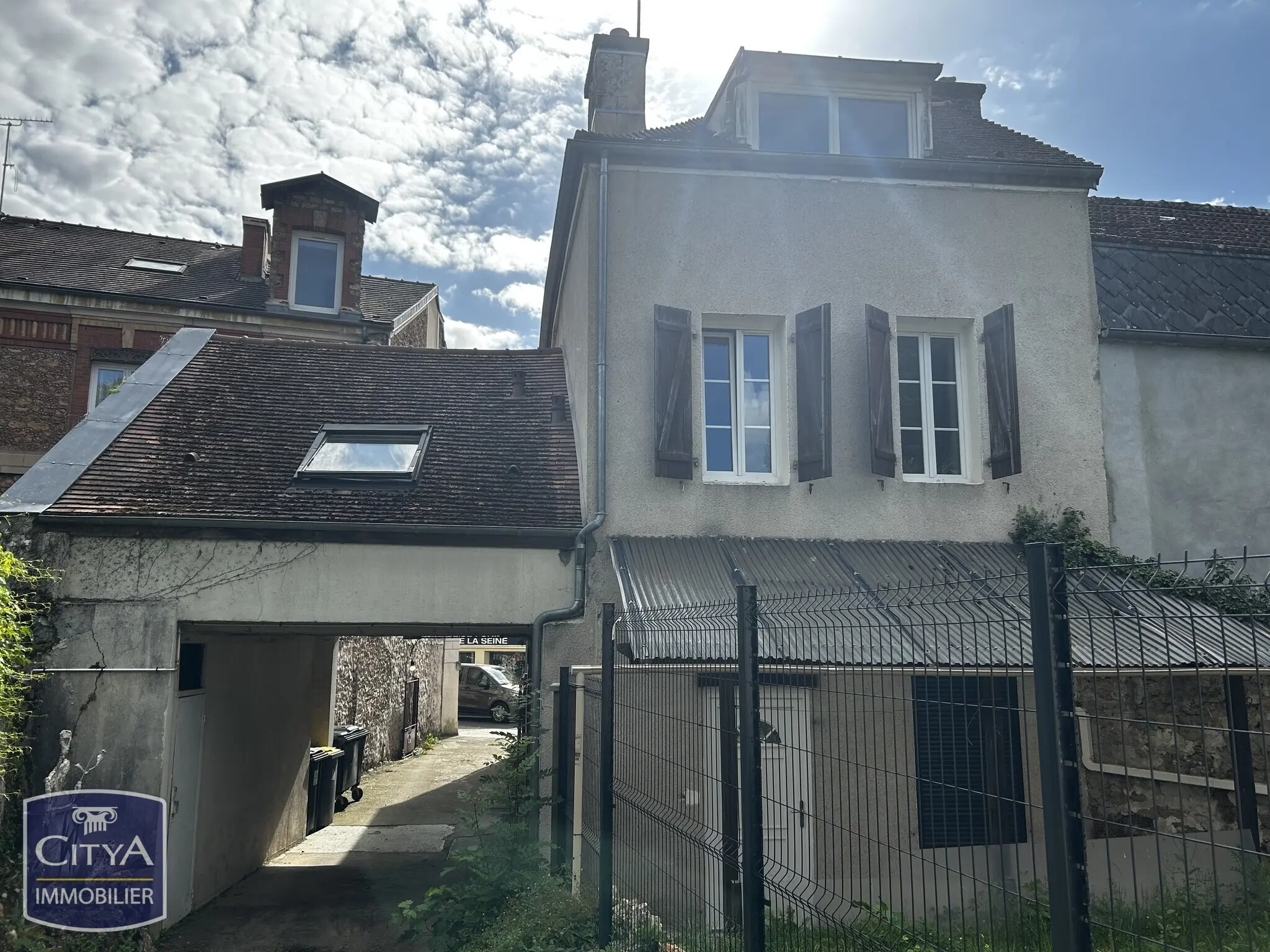 Photo 1 Appartement 1 pièce 18.23m²