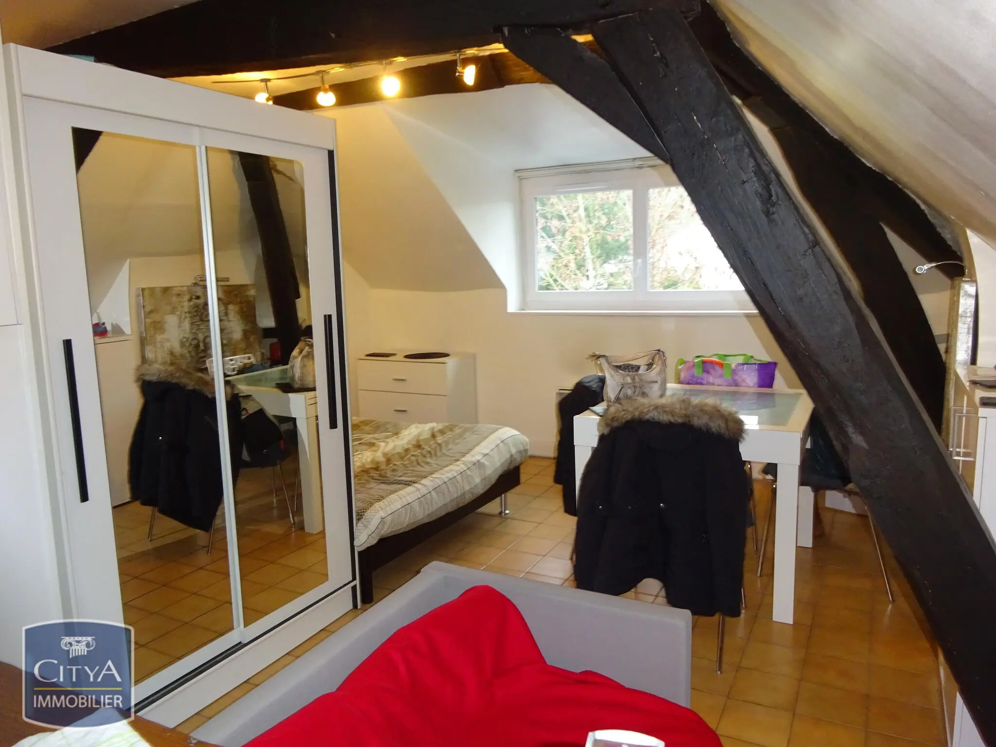 Photo 1 Appartement 1 pièce 18.23m²