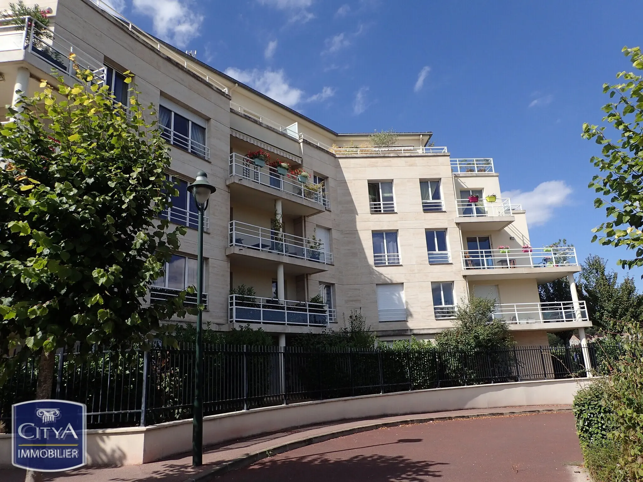Photo 1 Appartement 4 pièces 137m²