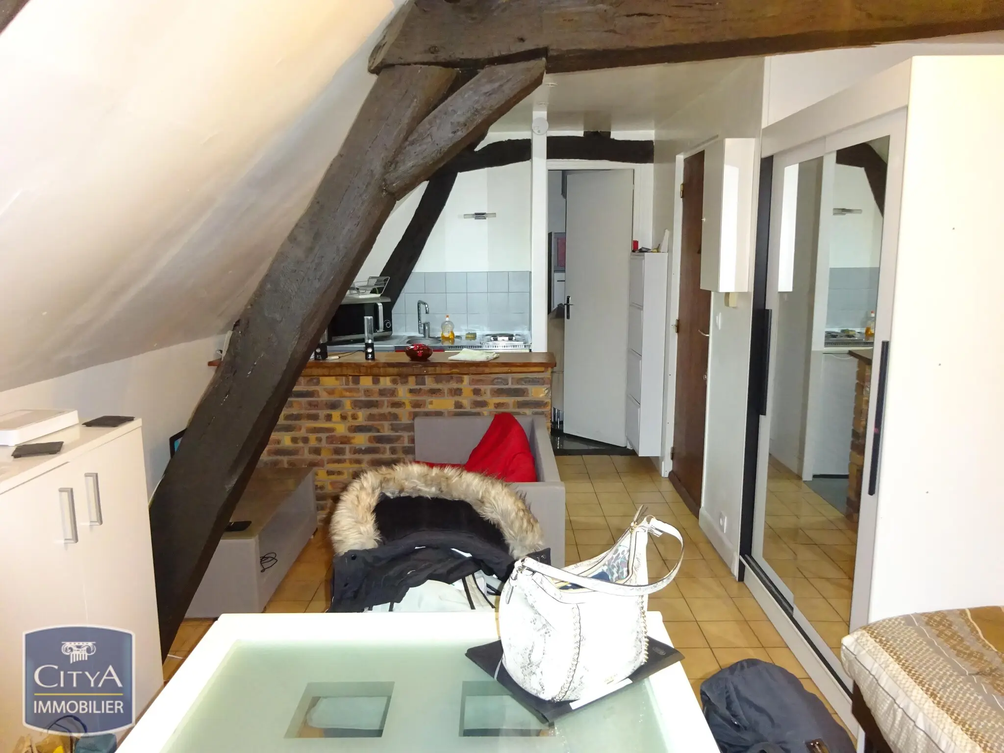 Photo 2 Appartement 1 pièce 18.23m²