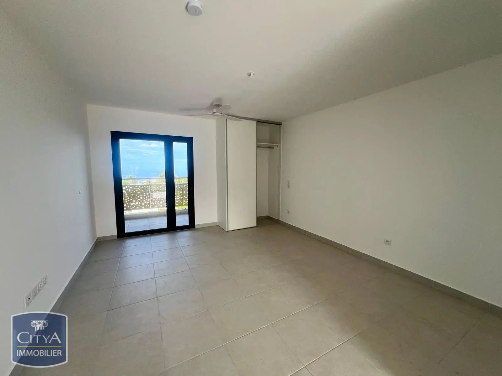 Photo 2 Appartement 1 pièce 32.6m²