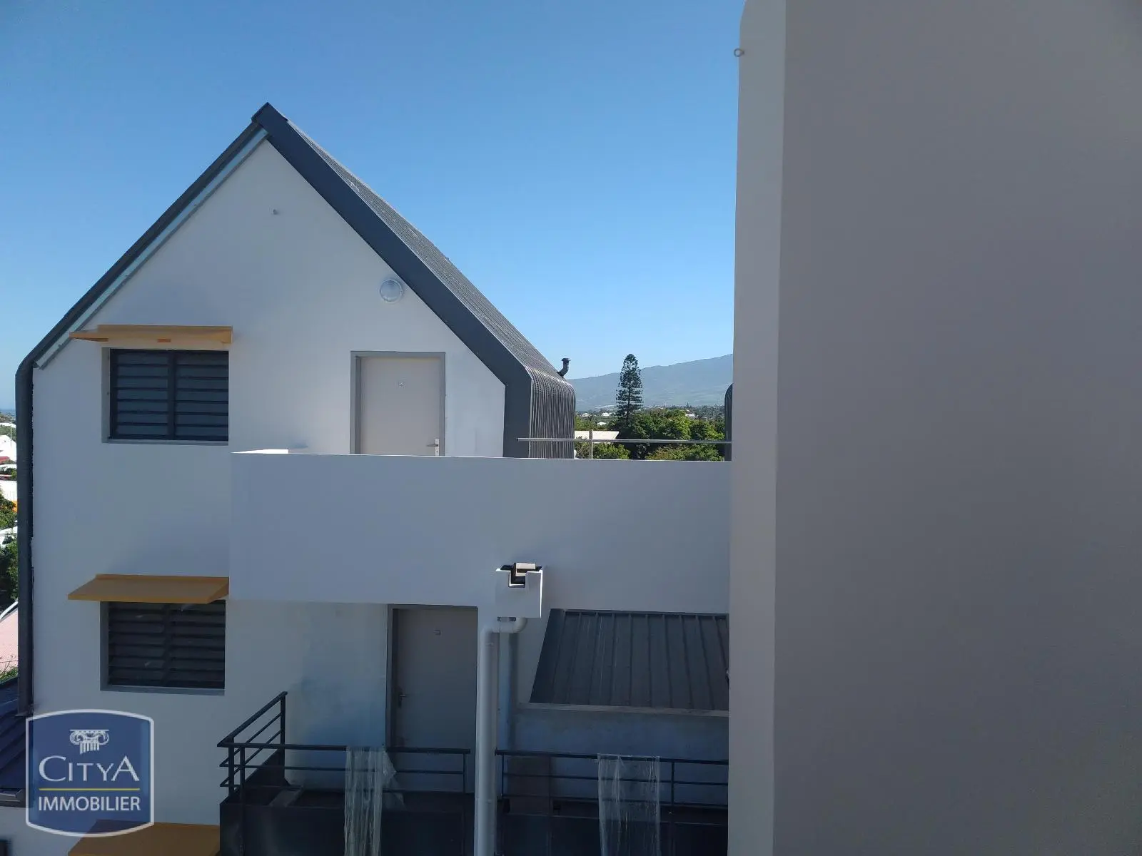 Photo 1 Appartement 1 pièce 29m²