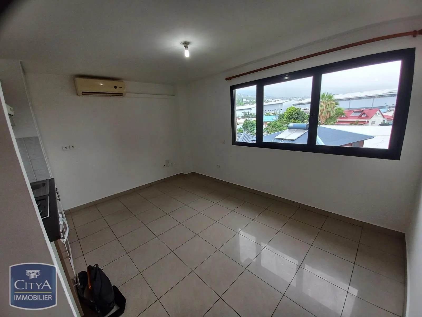 Photo 1 Appartement 1 pièce 23.11m²