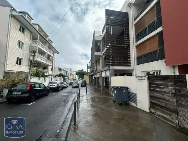 Photo 1 Parking