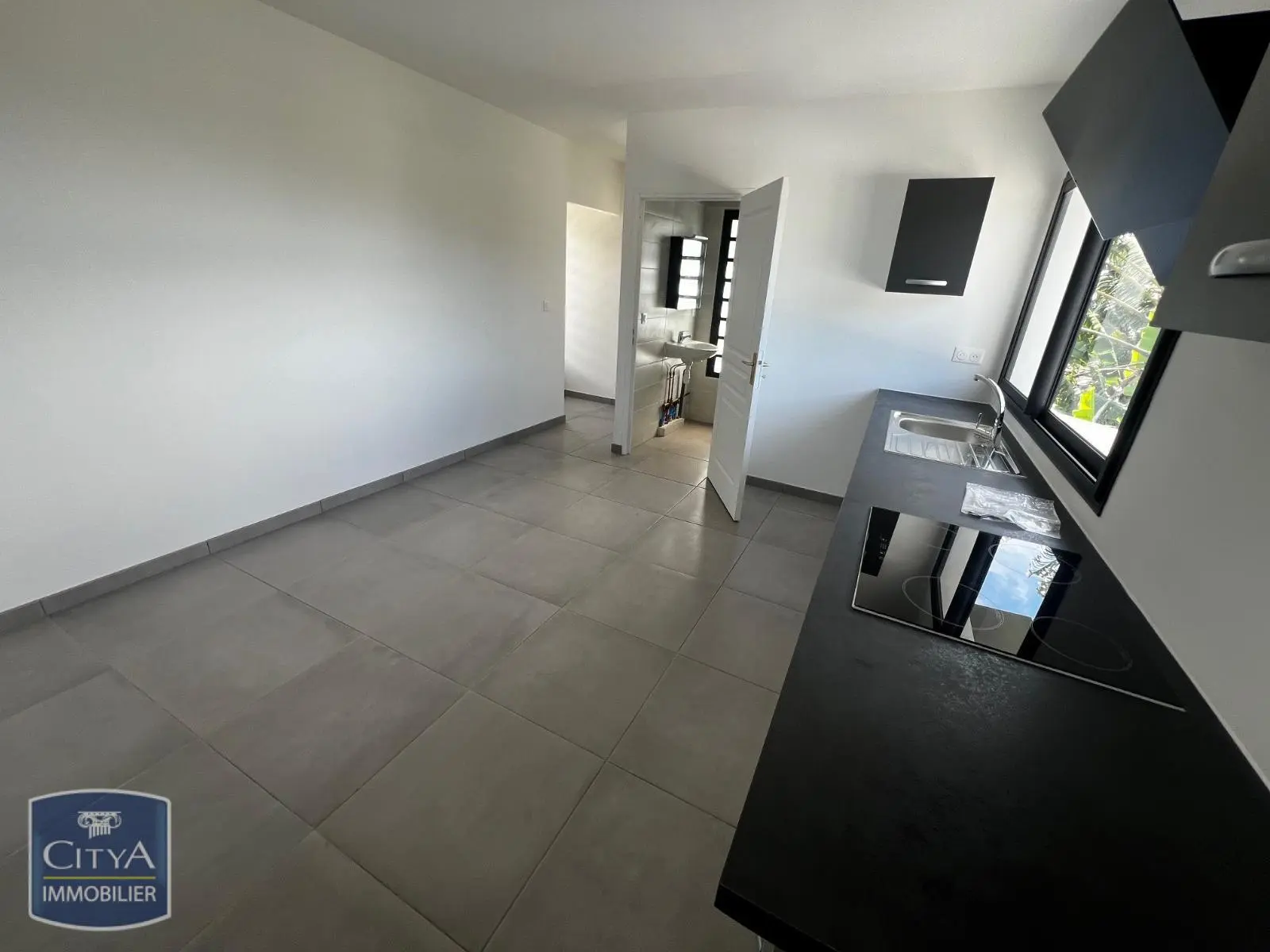 Photo 3 Appartement 1 pièce 21.82m²