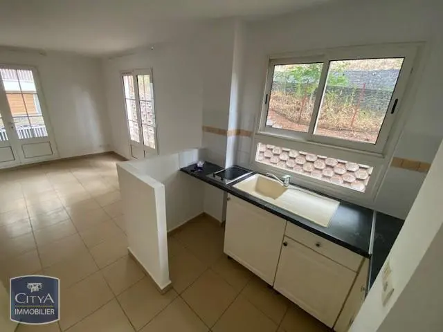 Photo 2 Appartement 1 pièce 27.29m²