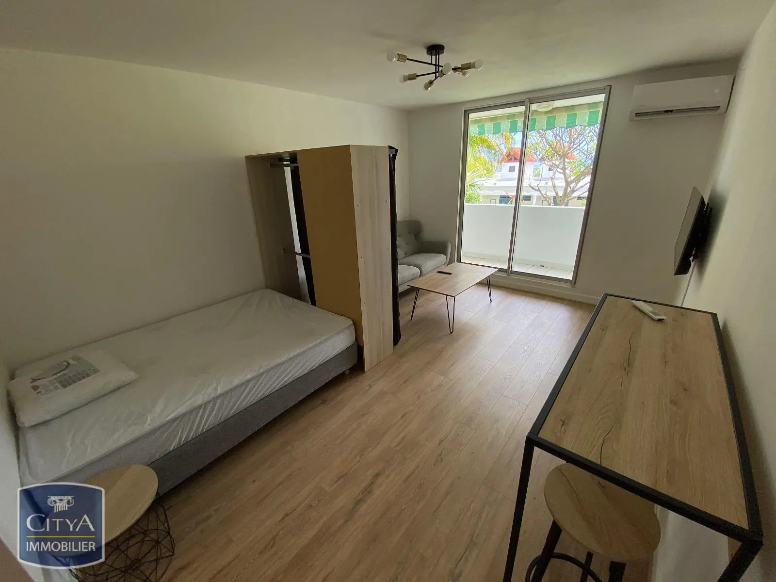 Photo 1 Appartement 1 pièce 25m²