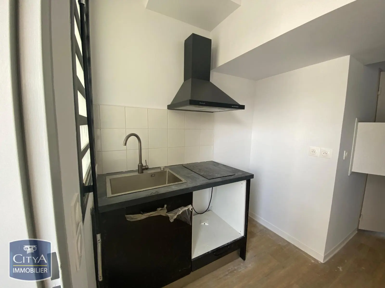 Photo 2 Appartement 1 pièce 22.22m²