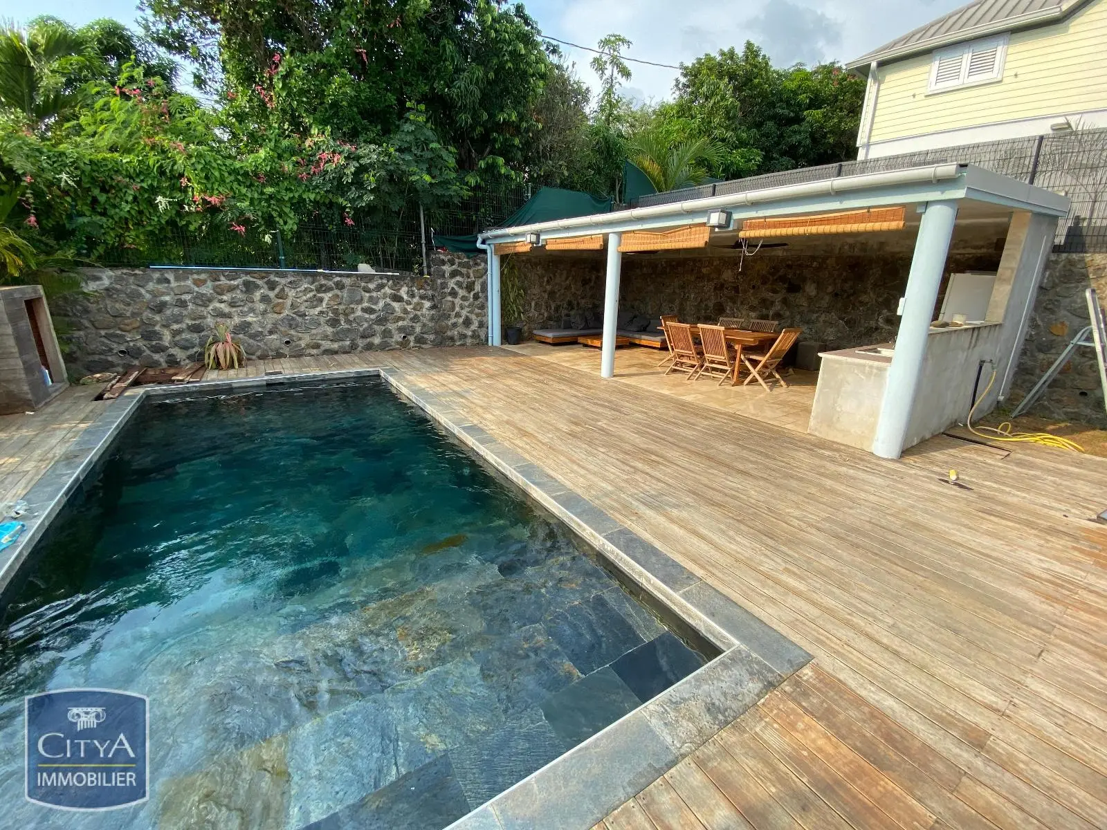 Photo 1 Maison 4 pièces 112m²