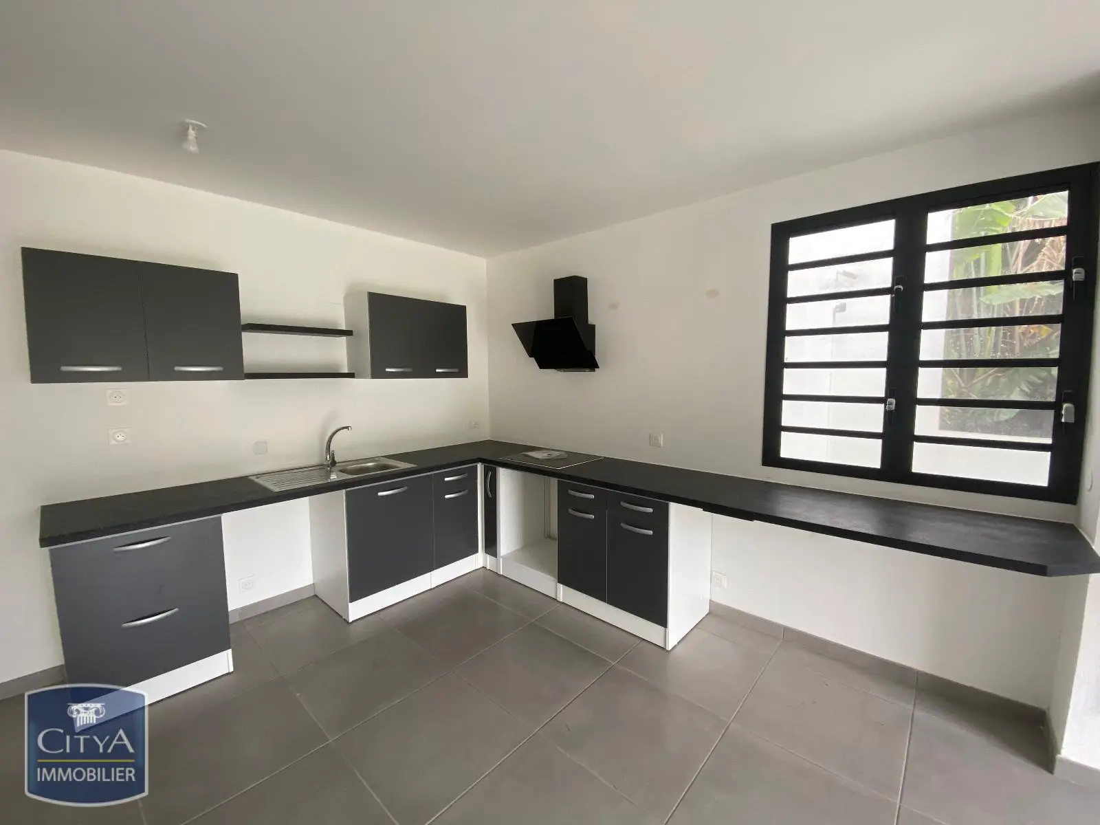 Photo 1 Appartement 3 pièces 75.98m²