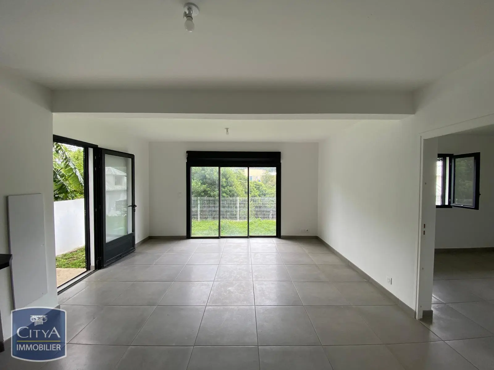 Photo 2 Appartement 3 pièces 75.98m²