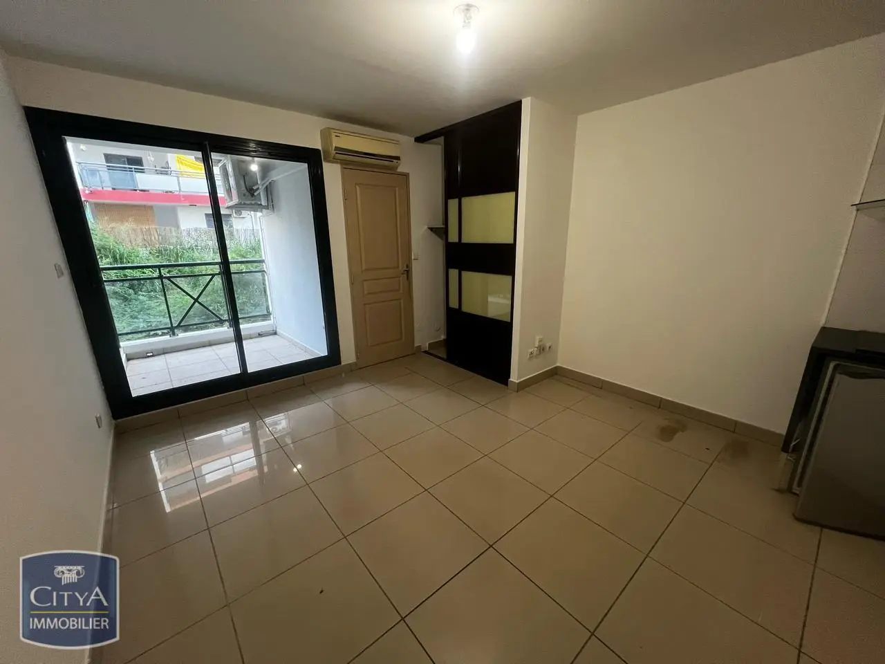 Photo 1 Appartement 1 pièce 25m²