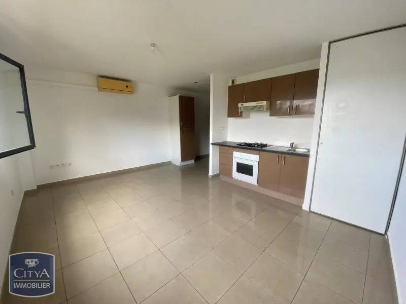 Photo 1 Appartement 1 pièce 28.3m²